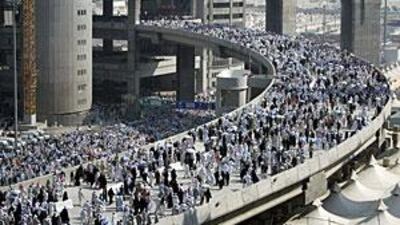 Only a handful of pilgrims have so far been diagnosed with swine flu.