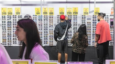 It offers brands such as Versace, Gucci, Guess, Michael Kors, Lacoste, Still19, Oxxily and more