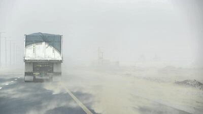 Extreme winds created sand storm conditions in the Emirates. Low visibility forced drivers to take extra caution while commuting.