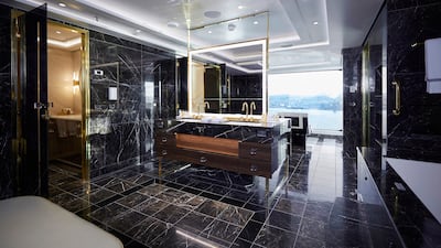 The bathroom of the Regent Suite