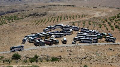 Jabhat Al Nusra militants, their families and several thousands of refugees will head back to Syria after truce with Hizbollah. Ali Hashisho / REUTERS