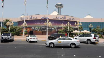 The video accompanying the display of a woolly mammoth skeleton in Marina Mall is full of factual errors, says Peter Hellyer. Sammy Dallal / The National