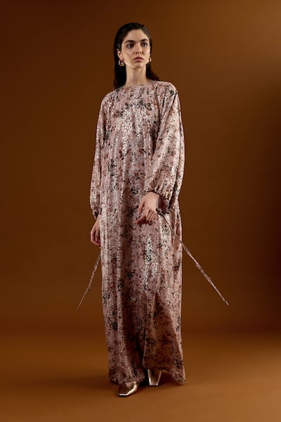 Max Mara channels the easy elegance of long dresses, loose shirts and palazzo pants for Ramadan. Photo: Max Mara