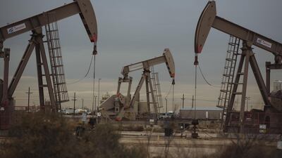 Pump Jacks extract crude oil from oil wells in Texas. Which side will win the oil price battle depends on further developments in the trade negotiations between the US and China. Photo: Bloomberg