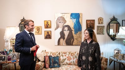 Fairouz shared this photo of herself and Emmanuel Macron on her official Twitter account.