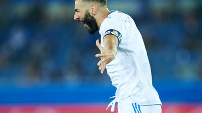 Karim Benzema of Real Madrid celebrates after scoring the first goal during the La Liga match between at Alaves.