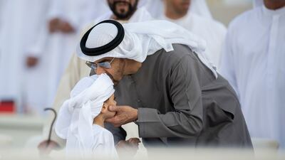 Sheikh Mohamed greets Sheikh Zayed bin Theyab. Rashed Al Mansoori / Presidential Court