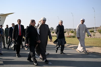 President Sheikh Mohamed is welcomed by Pakistani Prime Minister Shehbaz Sharif. Rashed Al Mansoori / UAE Presidential Court