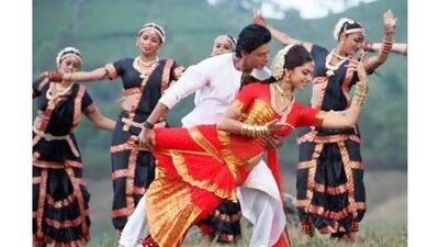 A reader defends actor Shah Rukh Khan and his latest Bollywood film, Chennai Express, against criticism, noting that it has been very popular with family audiences. Courtesy UTV Motion Pictures