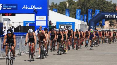 Men cycling in Elite Men’s 2016 ITU World Triathlon yesterday on Abu Dhabi Sailing and Yacht Club on Breakwaters. Ravindranath K / The National