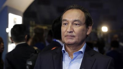 United Airlines chief Oscar Munoz is resisting calls for him to step down after the brutal removal of an elderly passenger from one of his aircraft caused global condemnation. Richard Drew / AP