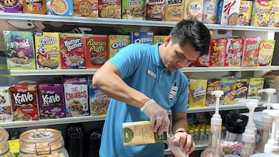 Dranreb Berena makes different cereal cocktails