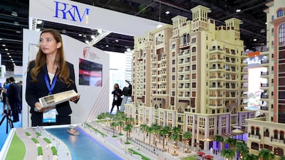 Visitors at the Canal Residence West project at Dubai Sports City. Chris Whiteoak / The National