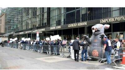 Members of the Transport Workers Union protest near Qatar Airways's North American headquarters in Manhattan. Courtesy Transport Workers Union