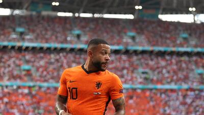 Memphis Depay 6 - Provided a varied threat in the first half: holding the ball up well, getting in behind and using moments of skill to create chances. However, a lot of his play was really loose in the second. EPA