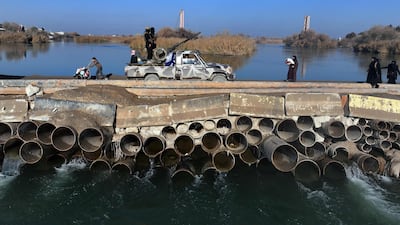 Syrian forces cross the Euphrates and head for the eastern province of Deir Ezzor. Kurdish forces rapidly lost ground in clashes with Syrian government forces. AFP