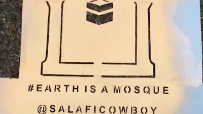 The sign is meant to be a guide for LA Muslims who want to know where the Qibla is as well as a way to familiarise non-Muslims with Islamic iconography. Salafi Cowboy