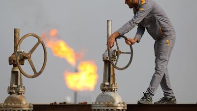 As crude prices plunge, prodcuers who get their oil to th emarket first are at an advantage. Afp