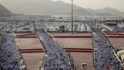 A vast number of pilgrims gather to take part in the 'stoning the devil' ritual, during the annual Hajj pilgrimage. Reuters