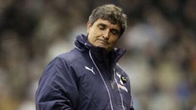 Juande Ramos looks dumbfounded during the 2-1 loss to Stoke.