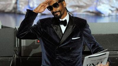 Snoop Dogg, known for numbers such as Gangsta Luv, tweeted his support for a Toyota minivan.