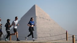 Participants take part in the seventh annual Pyramids Half Marathon at the Pyramids of Giza, Egypt, 13 December 2025. The event brings together runners from around the world to compete under the slogan Race Through History, offering distances of 21 km, 10 km, and 5 km. EPA / Mohamed Hossam