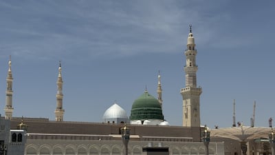 MEDINA, SAUDI ARABIA - JUNE 13: Muslim pilgrims attend Friday prayers at Al-Masjid an-Nabawi, the mosque built by and home to the tomb of the Prophet Muhammad, in Medina, Saudi Arabia, on June 13, 2025. Pilgrims spending their days in Medina in worship and visiting sacred sites gathered at the mosque from the early hours of the day. (Photo by Sabri Kesen/Anadolu via Getty Images)