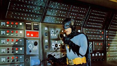 J36BDC Batman TV Series 1966?1968 USA Director: Leslie H. Martinson Adam West. (Photo 12 / Alamy Stock Photo) It is forbidden to reproduce the photograph out of context of the promotion of the film. It must be credited to the Film Company and/or the photographer assigned by or authorized by/allowed on the set by the Film Company. Restricted to Editorial Use. Photo12 does not grant publicity rights of the persons represented.