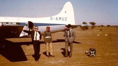 In Al Ain, the delegation of oil executives who were flown there by Michael Stokes’s father James to discuss oil concessions with Sheikh Zayed. Courtesy of Michael Stokes