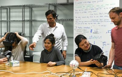 Film producer Anthony Geffen teaches students about Virtual Reality and immerisve storytelling at NYU Abu Dhabi