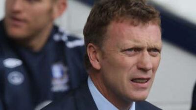 The Everton manager David Moyes hopes Louis Saha can stay fit to contribute to the Toffees' push for honours this season.