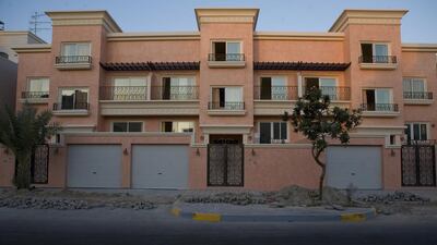 Mushrif / Karama / Manaseer villas: 3BR - Dh170,000 average rental rate, down 5.6% year-on-year. 4BR - Dh185,000 average rental rate, down 2.6% year-on-year. 5BR - Dh255,000 average rental rate, down 3.8% year-on-year. Jaime Puebla / The National