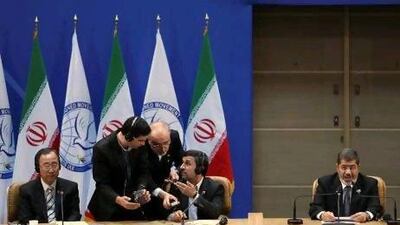 Egyptian President Mohammed Morsi, right, urged Nam member states to support Syrians battling to overthrow the “oppressive regime” of Bashar Al Assad, Iran’s key regional ally.