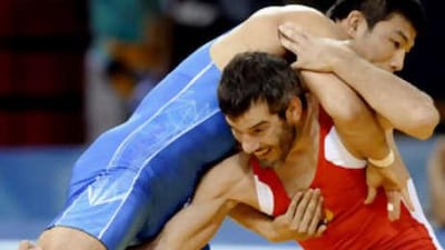 Buvaysa Saytiev on his way to gold.