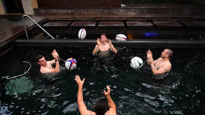 George Ford, Owen Farrell, Ben Youngs and Mike Brown of England complete a rugby passing drill during a recovery session at the Hilton Vilamoura on November 2, 2017 in Vilamoura, Portugal. Dan Mullan / Getty Images