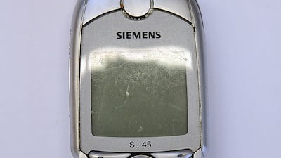 The Siemens SL45 was the first mobile phone with expandable memory. Photo: Wikipedia