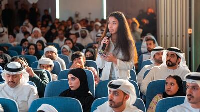 A pupil talks to the astronaut