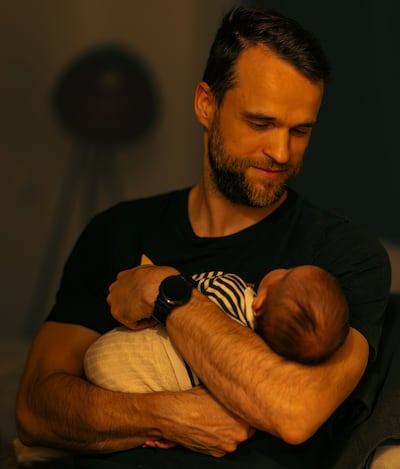 Dadee is built on the premise that fathers need a safe space where they can express emotions, expectations and frustrations. Photo: Peyman Shojaei / Unsplash