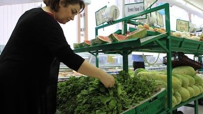 There have been no confirmed cases of illness linked to E. coli bacteria in the city, authorities say, after reports that rocket salad leaves sold in Dubai and Sharjah were highly contaminated.