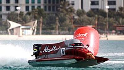 Ahmed al Hameli, above, and his teammate Thani al Qamzi are the powerboat team champions.