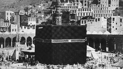 Pilgrims and their ceremonial procession around the Kaaba in Makkah in 1880. Photo: Clu