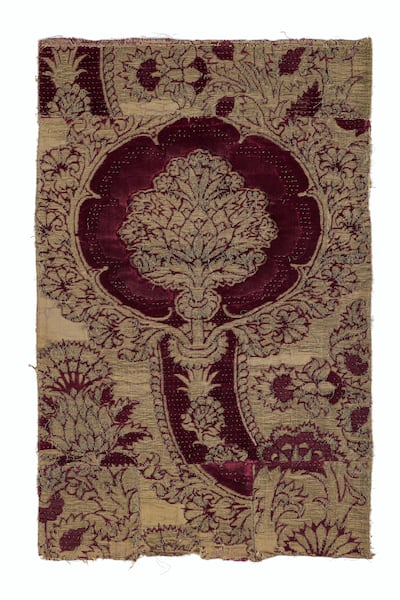 Three Medallion Mamluk Carpet Egypt, Cairo 1450–1500. Photo: ©Department of Culture and Tourism – Abu Dhabi / Hervé Lewandowski