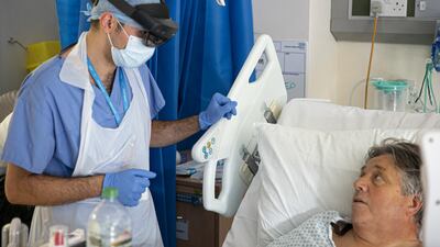 Using the headset, the number of medical workers exposed to potential infection can be reduced. Courtesy Microsoft