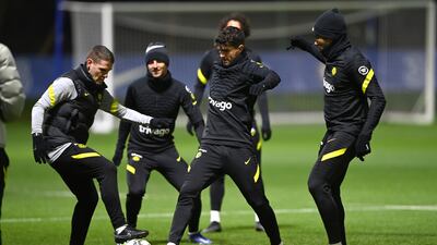 COBHAM, ENGLAND - DECEMBER 21: Ant Barry and Christian Pulisic of Chelsea during a training session at Chelsea Training Ground on December 21, 2021 in Cobham, England. (Photo by Darren Walsh/Chelsea FC via Getty Images)