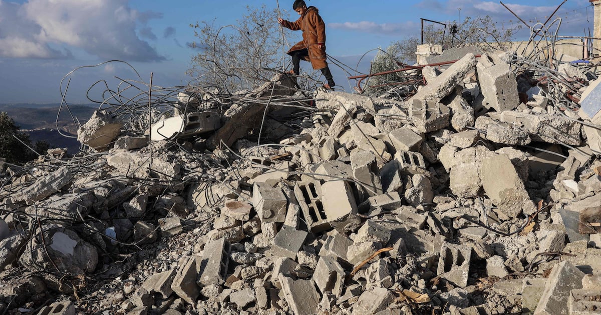 Israel Approves 19 New Illegal Settlements in Occupied West Bank, 14 Countries Condemn