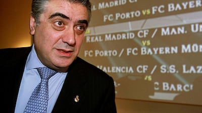 Lorenzo Sanz after the draw for the Champions League quarter finals in 2000. Reuters