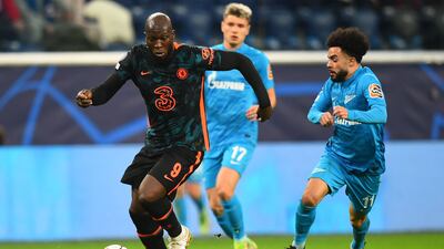 Chelsea's Belgian striker Romelu Lukaku and Zenit St.Petersburg's Brazilian midfielder Claudinho vie for the ball. AFP