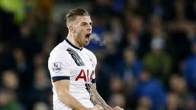 Toby Alderweireld celebrates after Dele Alli scores for Tottenham to even their match against Everton at Goodison Park on January 3, 2016. Carl Recine / Reuters