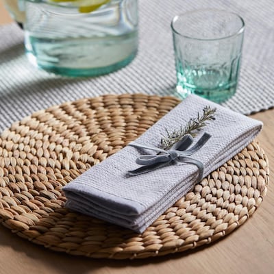 Learn the art of table setting at Robinsons, during the new Dubai Home Festival.