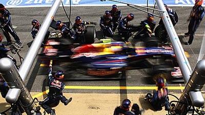 Mark Webber repelled a three-pronged challenge into Turn One at the Spanish GP and was never seriously threatened thereafter.